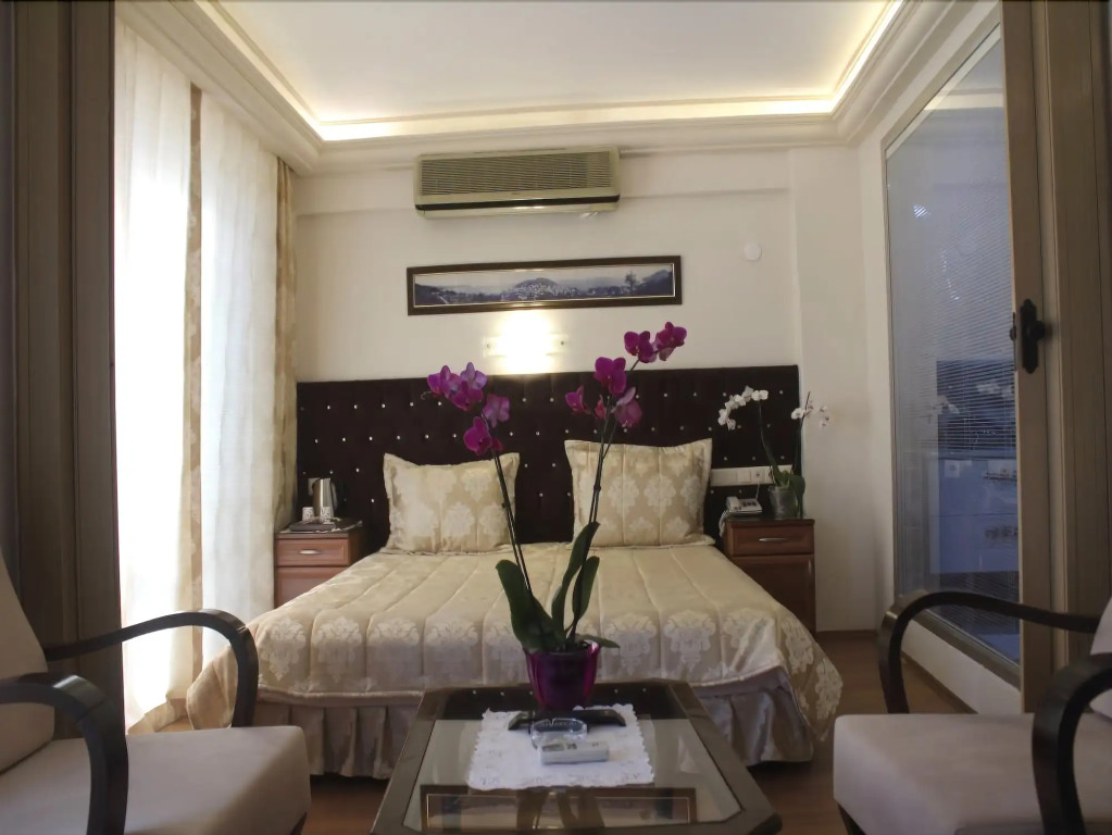 Hotel Kit Tur