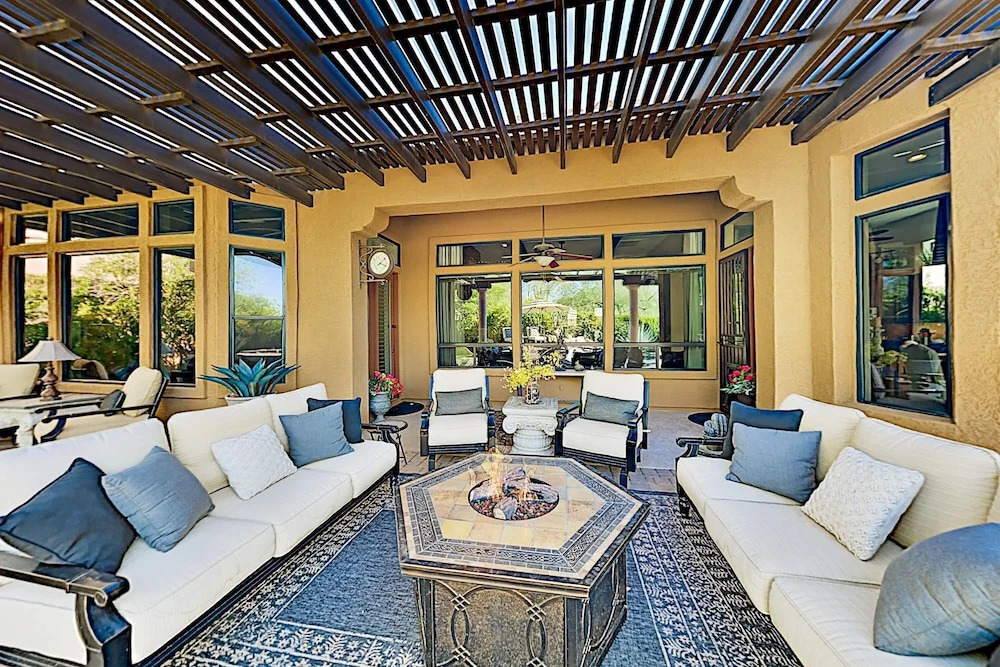 Lavish Desert Pool In Private Community 3 Bedroom Home
