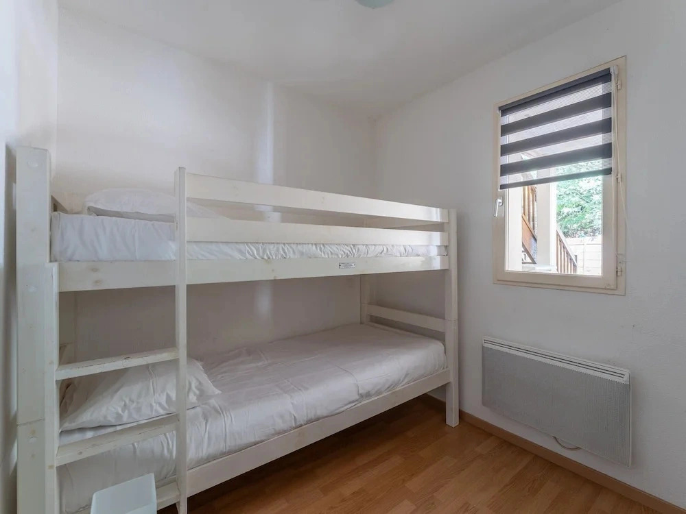 Lacanau Stay, 100m to Lake & Pool