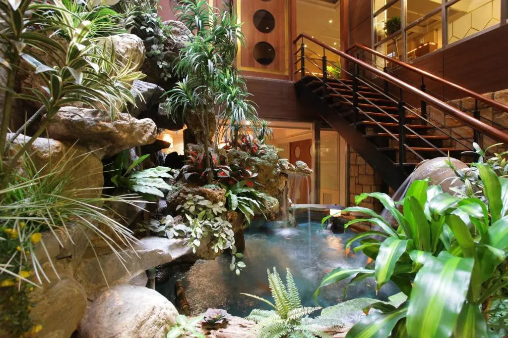 Deja Vu Hotel