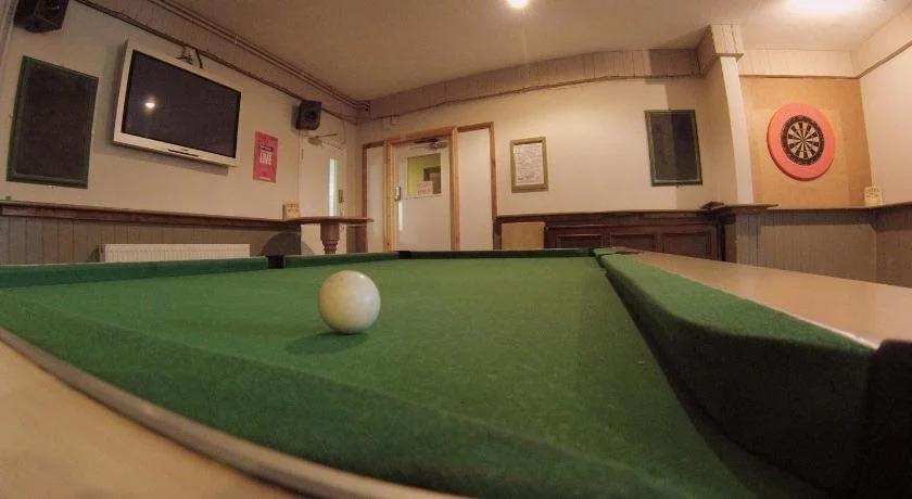 The White Lion Hotel with Free Parking, 1 Minute Walk to Yate Shopping Centre & Onsite Italian Restaurant