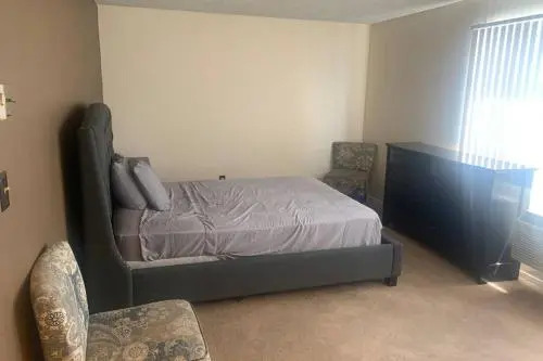 Large Hotel Style Suite (C00)