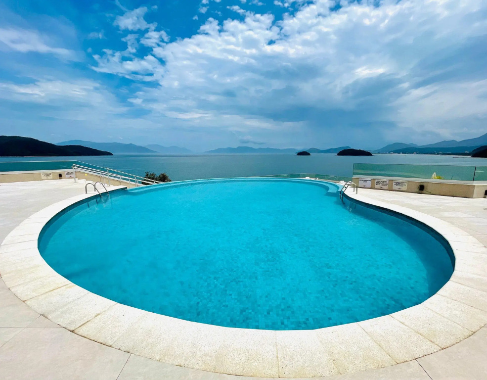 Apto C/ Piscina E Vista Para O Mar   Caraguatatuba