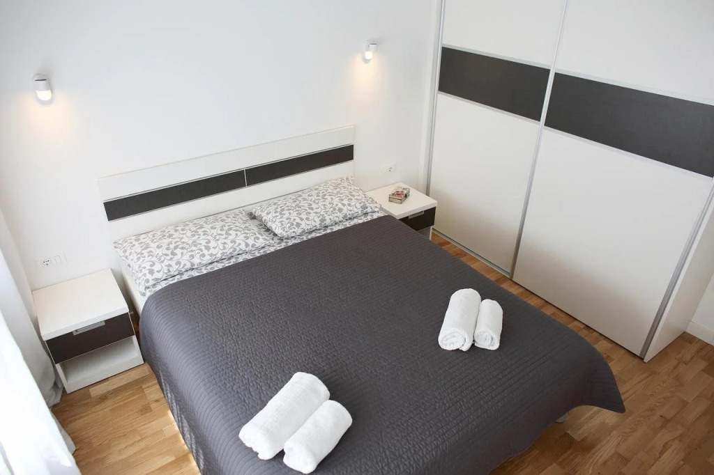 Le Monde Apartment