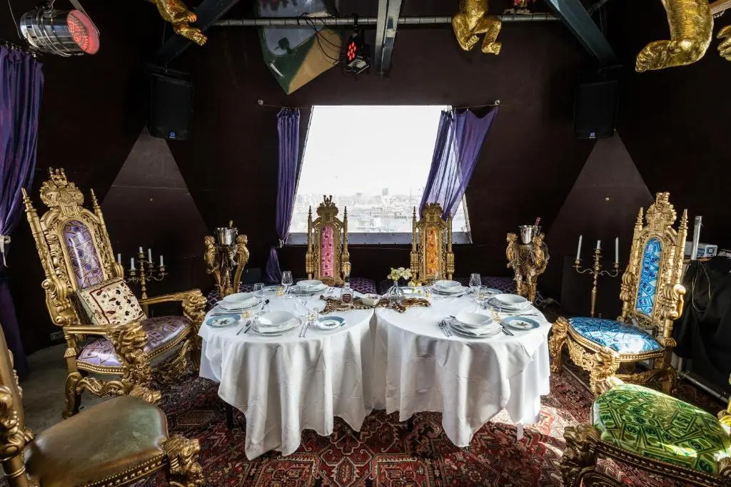 Faralda Crane Hotel