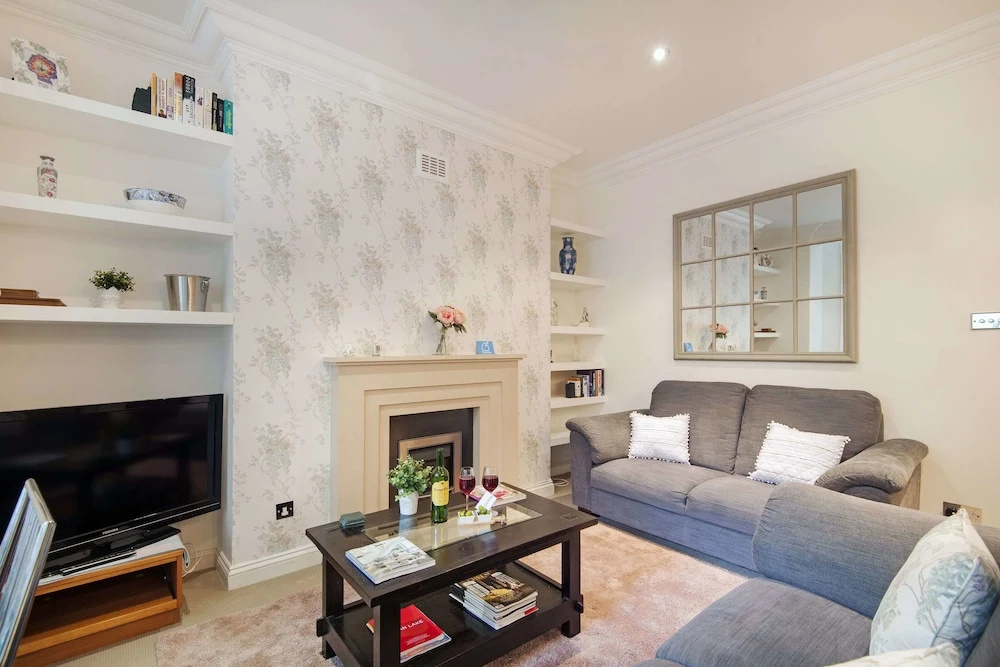 The Earl's Court Square Residence - RNCN
