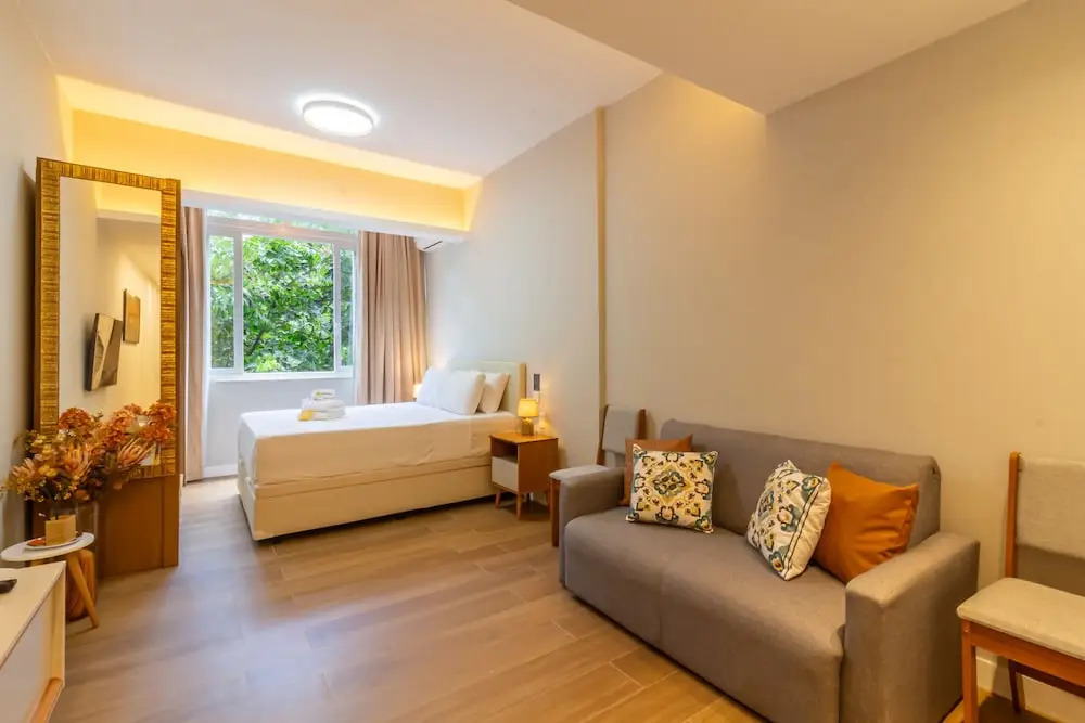 Loft With Soundproof Windows 5-minute Walk to the Beach Nsc304