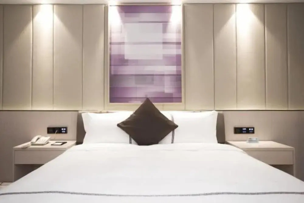 Shenzhen Bay Emerald Passion Man Hotel
