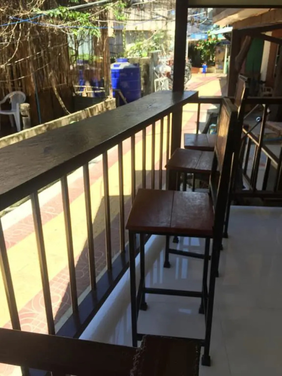 Bang sit Guest House