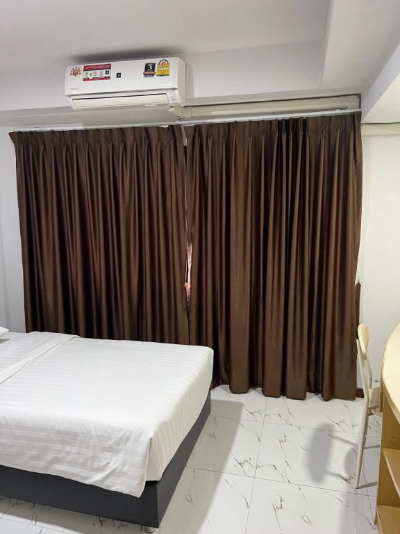 Mall Suites Hotel
