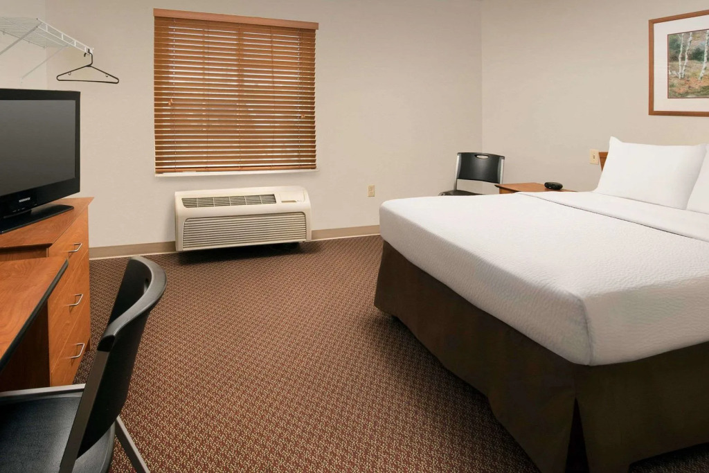 Woodspring Suites