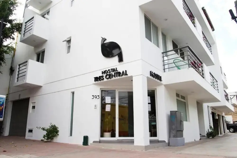 Hotel Hostal Tres Central