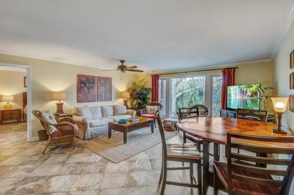 5-star Reviews + Close-to-the-beach = Perfect Vacation! 2 Bedroom Villa
