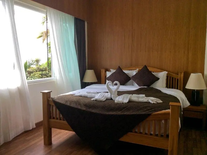 Casa Cliff Sur Mare