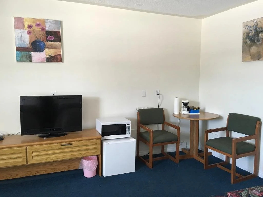 Airport Inn