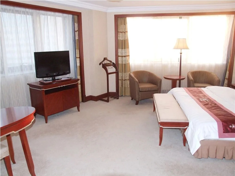 Golden Ocean Hotel