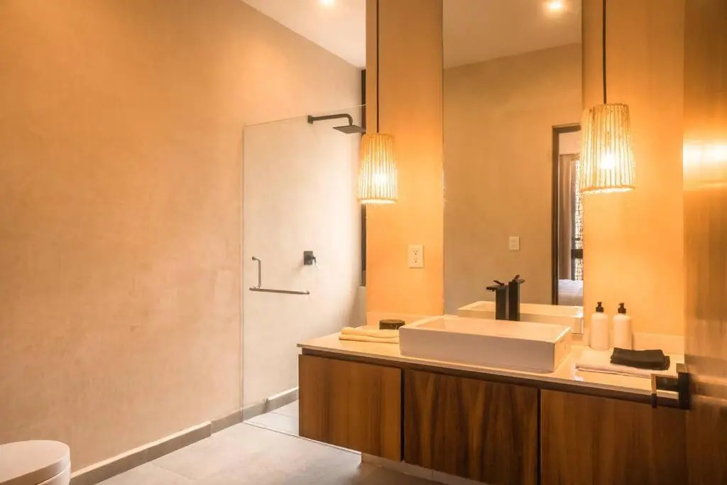 TOH luxury 2 Bedroom Minutes From Downtown