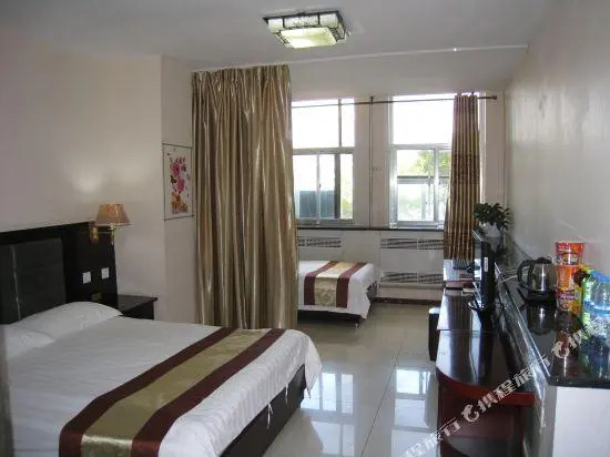 Yijia Business Hotel
