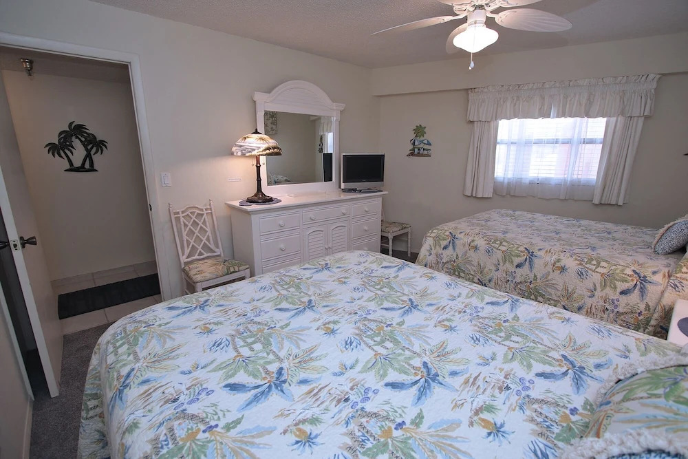 Chateaux 208 Apartment
