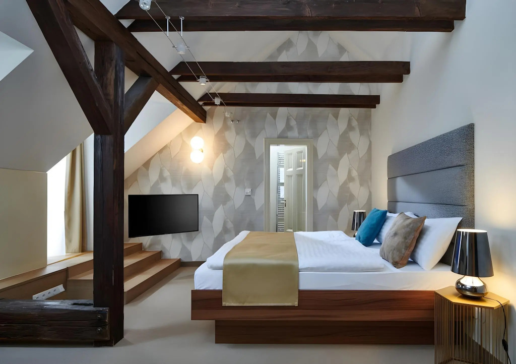 Golden Angel Suites by Adrez