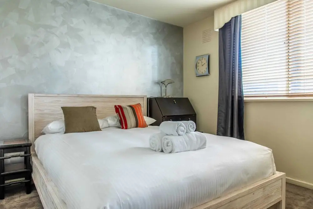 Charming 1 Bedroom Apartment in Vibrant South Yarra