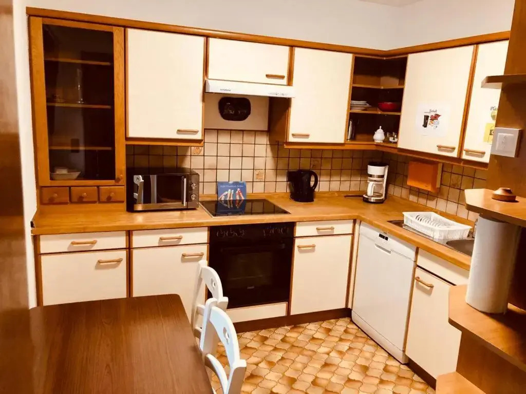 Monteurwohnung Fremdenzimmer mit WLAN, Garten, Parkplatz, eigener Terrasse