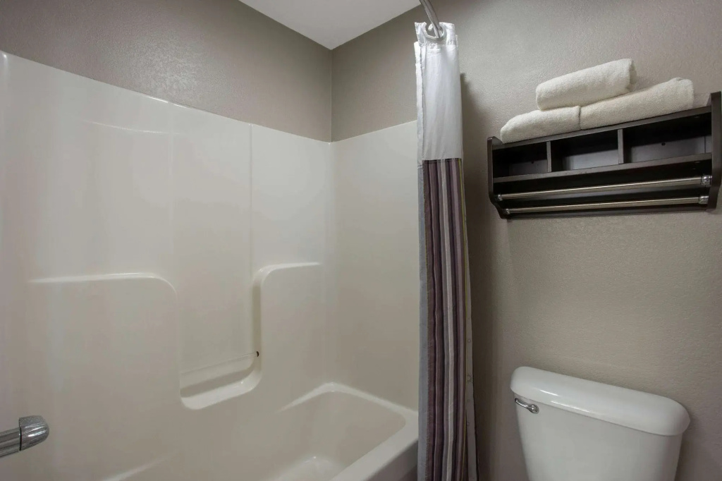 La Quinta Inn & Suites by Wyndham Peru Starved Rock St Park