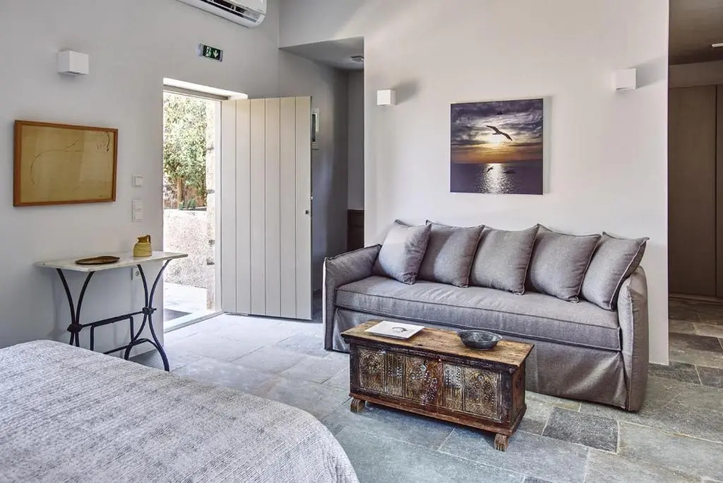 Nikolaou Art Residence