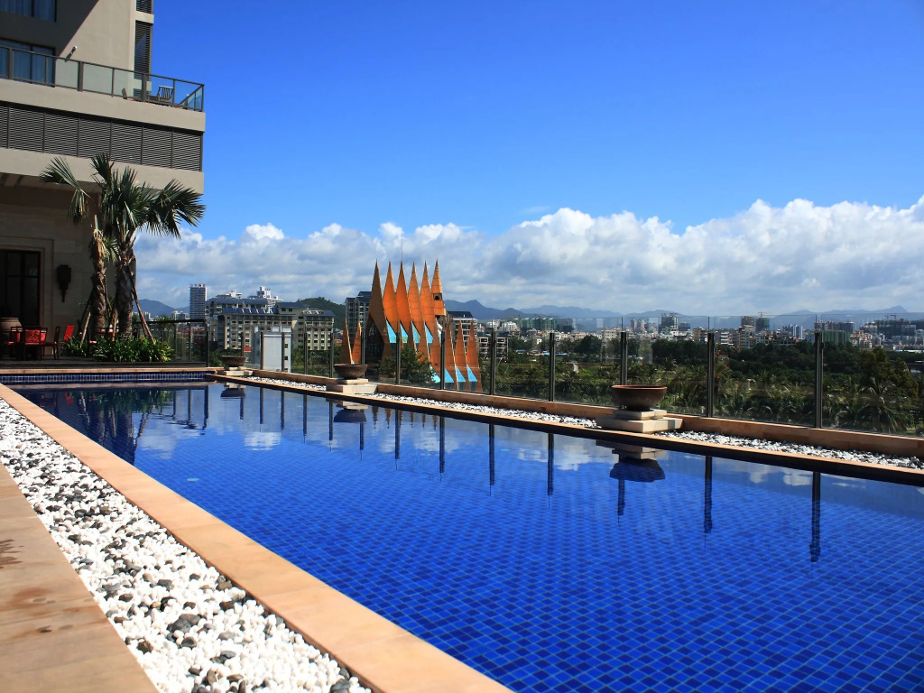 Le Parker International Hotel