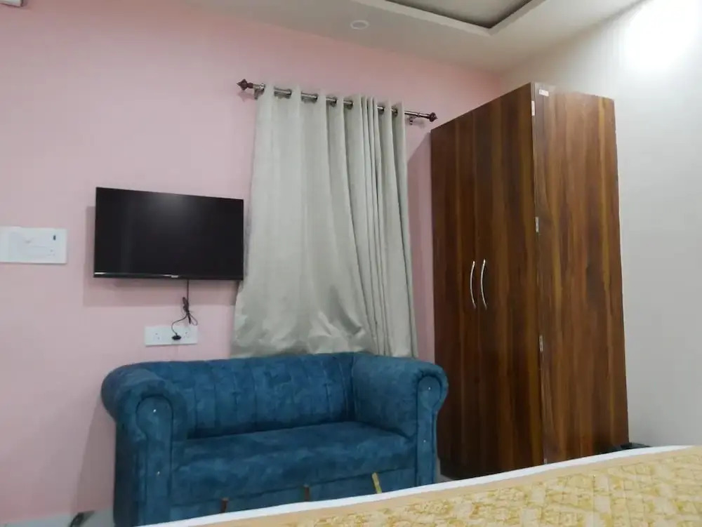 HOTEL AYUSHMAN