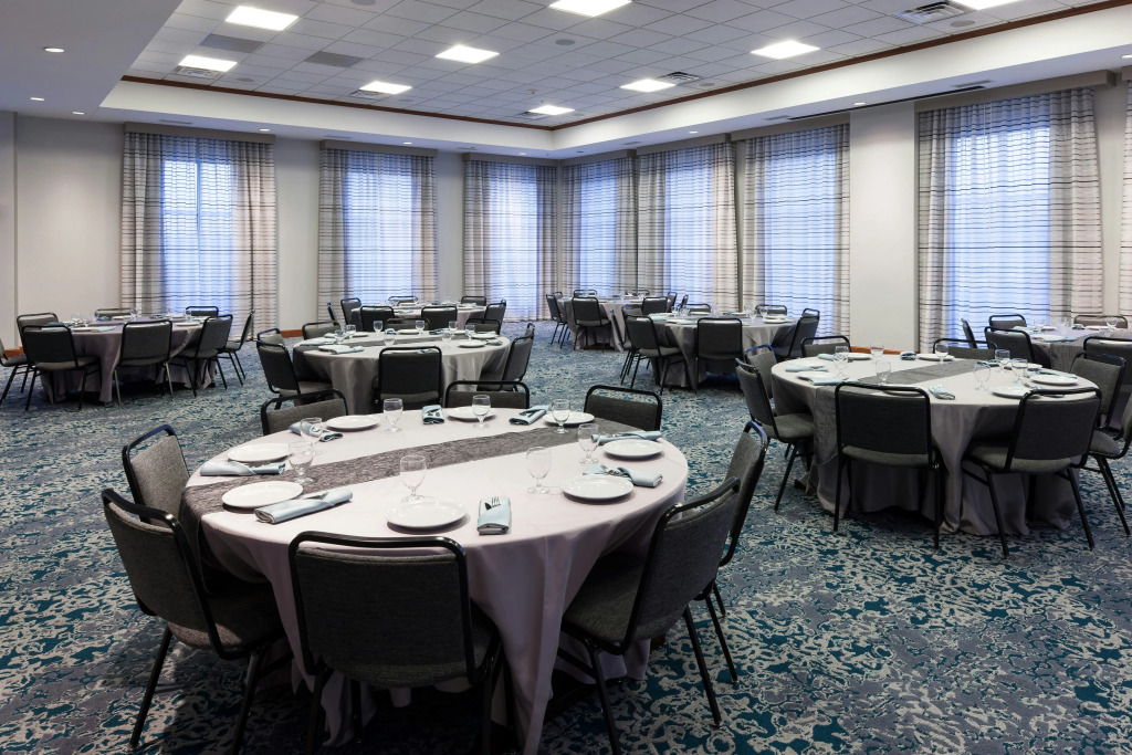 Hilton Garden Inn Lake Forest Mettawa