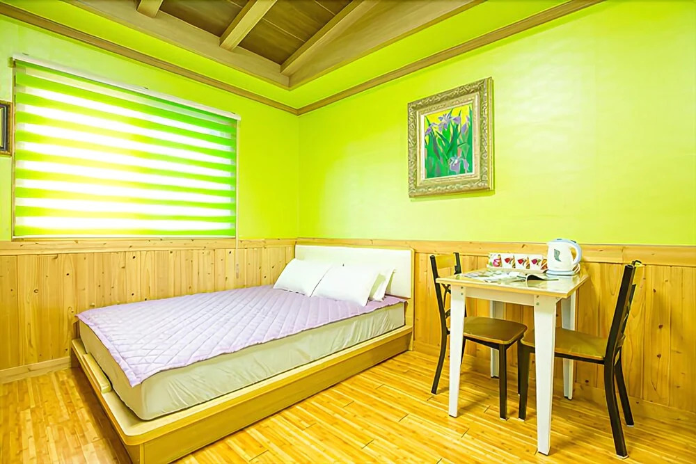 Suncheon Bay Pine Scent Pension