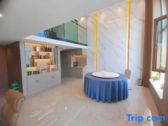 Jijia Business Hotel (Hailin High-Speed Railway North Station)