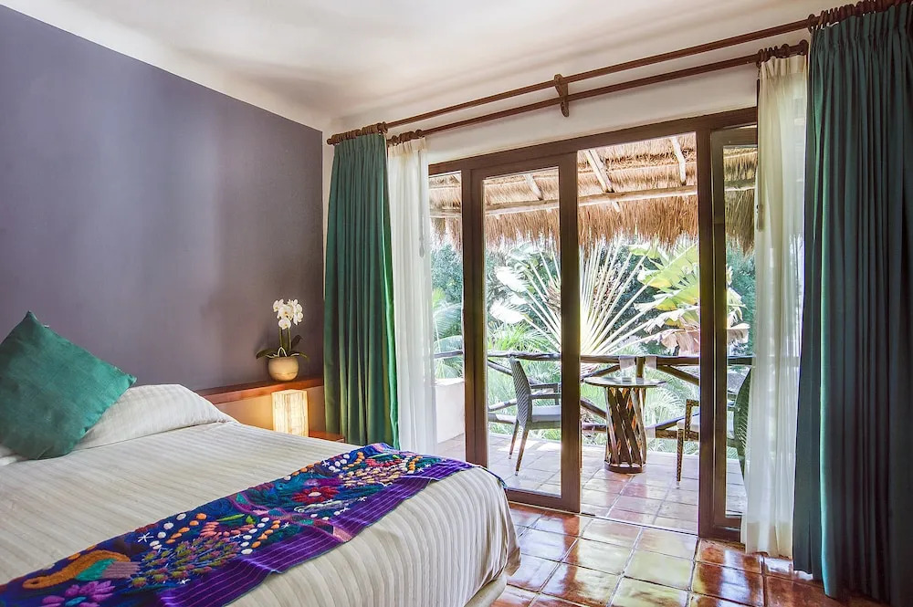 La Tortuga Life Style Studio's Club & Spa