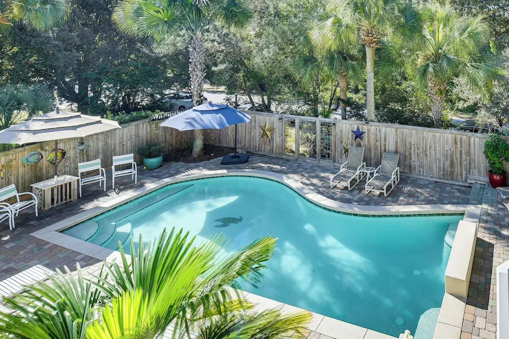Santa Rosa Beach Home w/ Pool, Hot Tub & Deck!