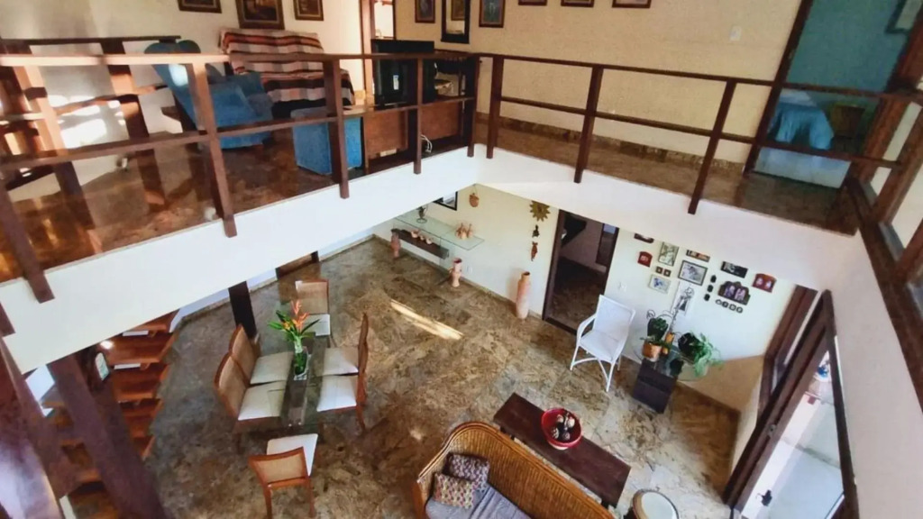 Casa dos Jacarandás com 4 quartos com vista para o mar