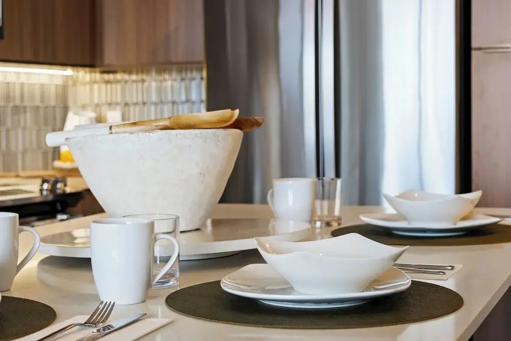 Chic 2BR Downtown Fort Lauderdale Apt w/ Pool
