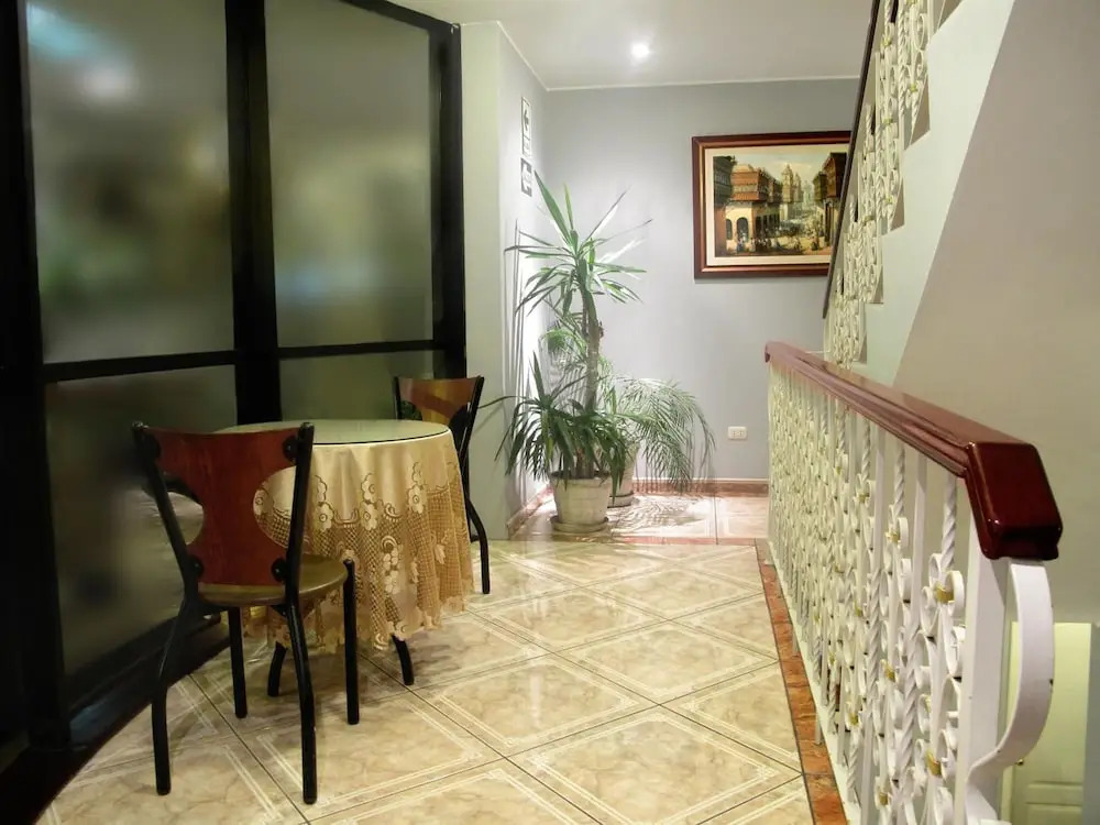 Solis Dies Hotel