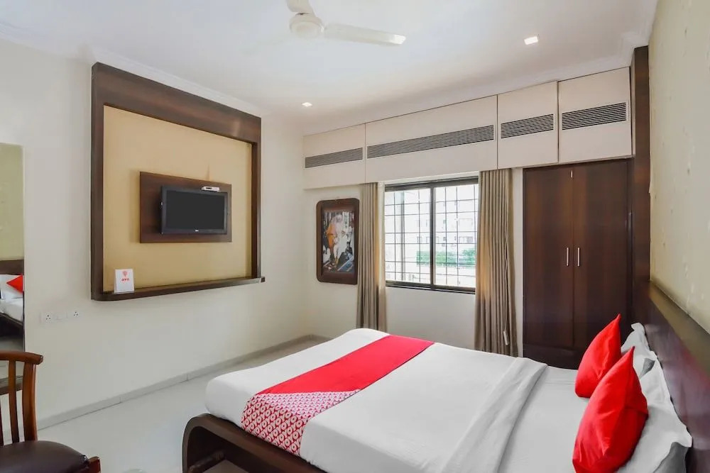 OYO 18493 Hotel Sai Sparsh