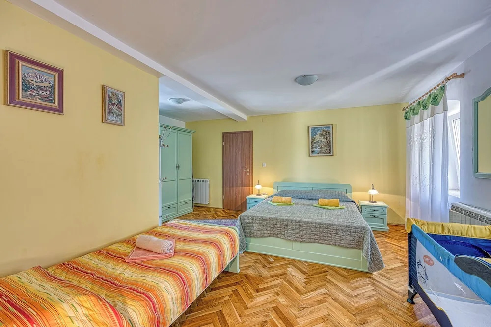 Pool House Klarina - Happy Rentals