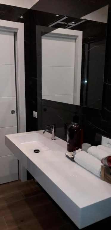 Royal Suite (Adults Only)