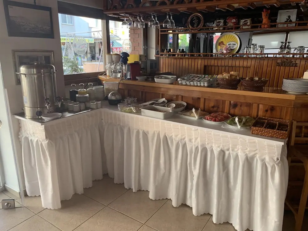 Yuksel Hotel