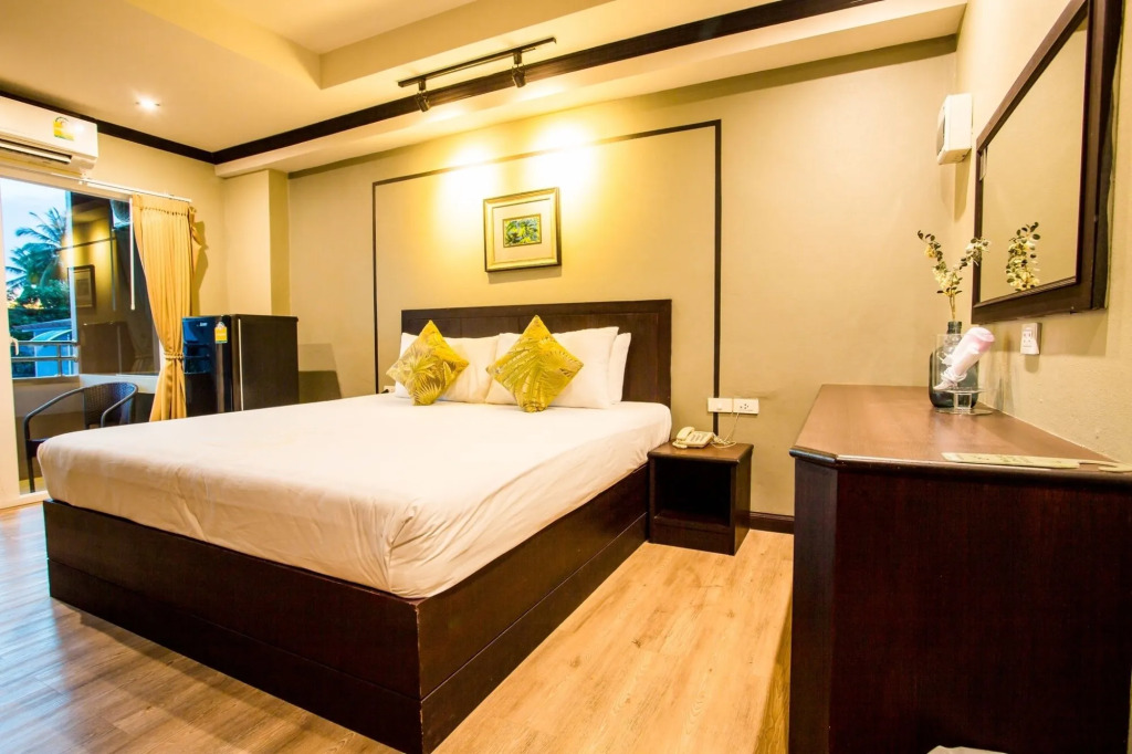 Club Tree Hotel