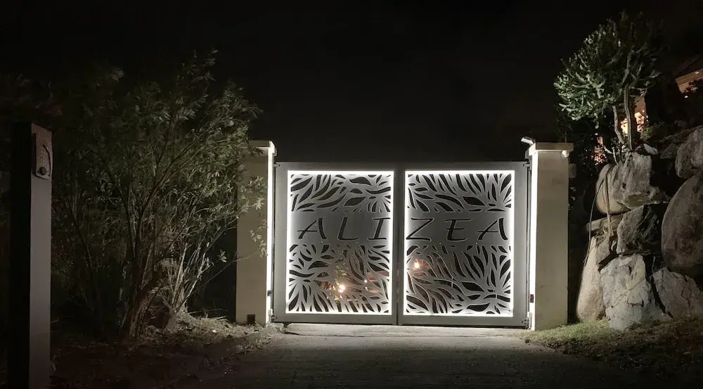 Modern 4 Bedr 2.5 Bathr House With Sea View