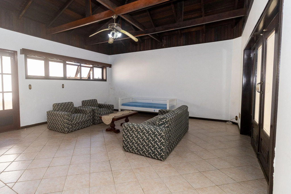 Casa com Piscina e Sinuca em Bombinhas
