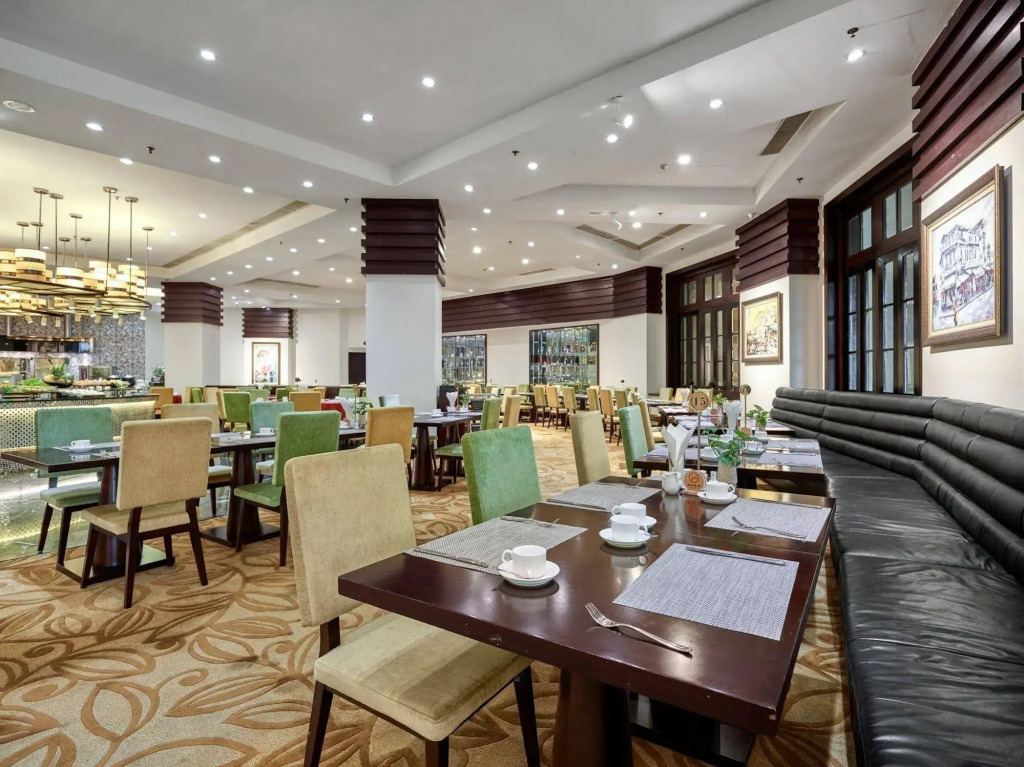 Royal Halong Hotel
