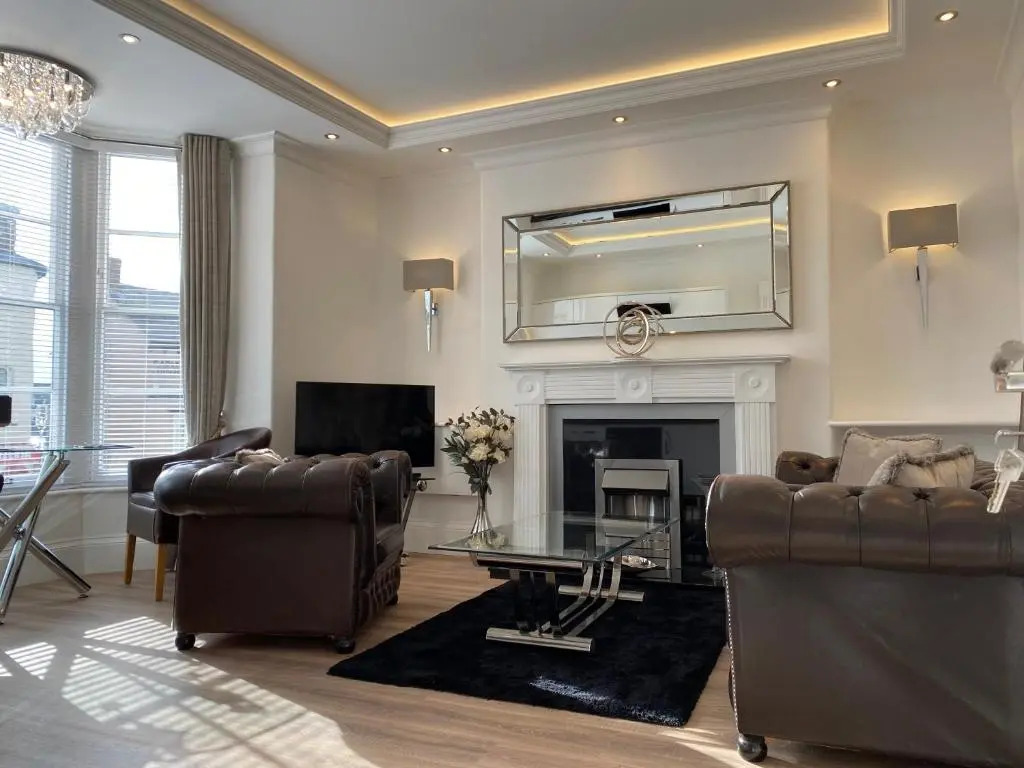 The Maureen Suite