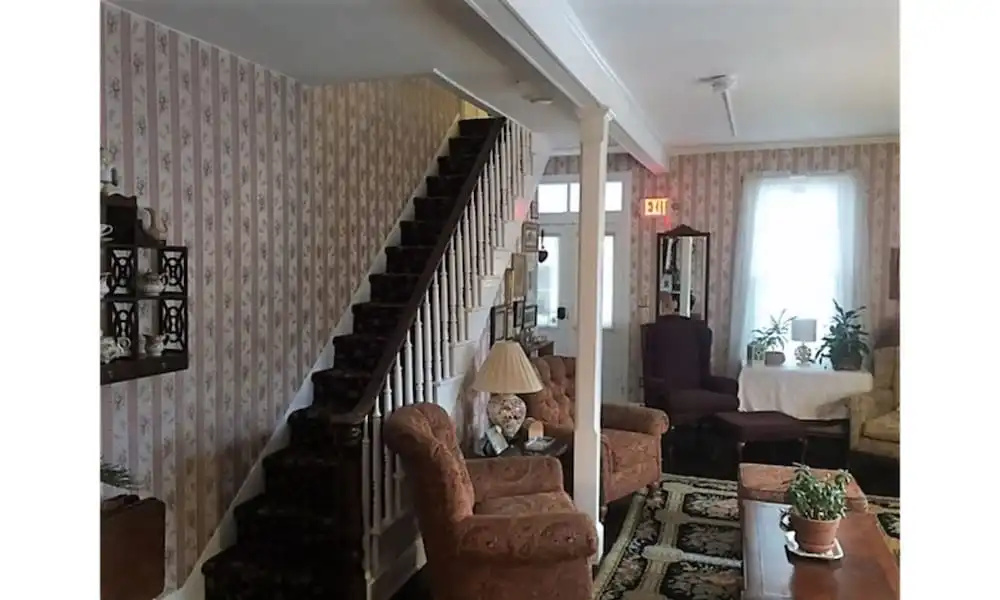 Bath Avenue House