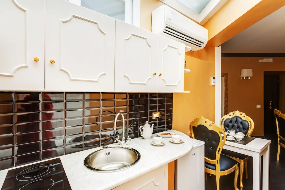 Trevi Fountain Luxury Home