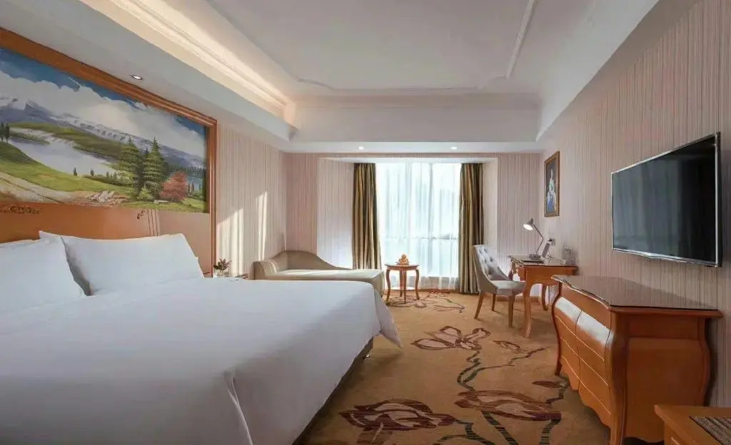 Vienna International Hotel Hangzhou Zhuantang Art School